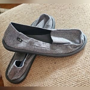 Women's Gray Sanuk Casual Slip-On Shoes Size 9